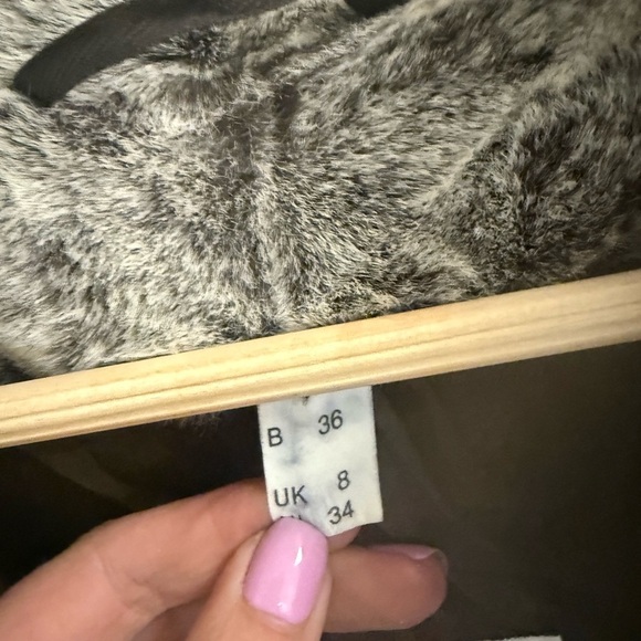 Couture Helene size 8 (UK see measurements) faux fur brown golden tones long - Picture 5 of 15